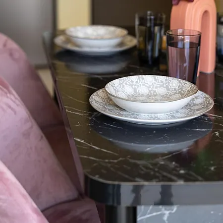 アパート Meraviglia - Ruby アルゴストリオン